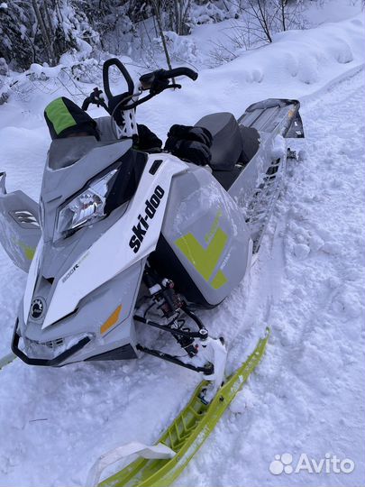 Снегоход BRP Freeride 146 е тек 800