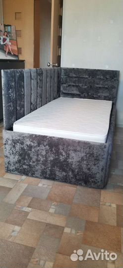 Детская кровать с мягким изголовьем