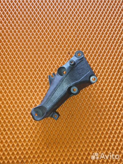 Кронштейн опоры двигателя левый бмв 1 Е87 3 Е90