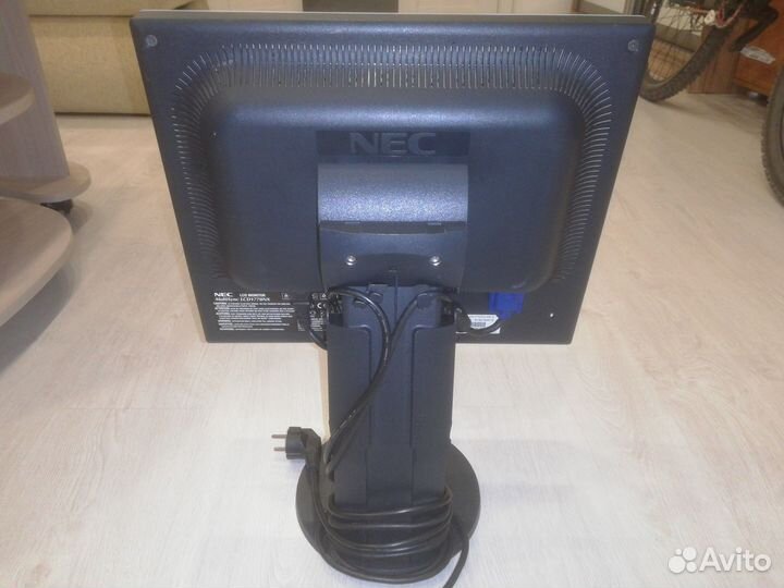 Монитор NEC MultiSync LCD1770NX