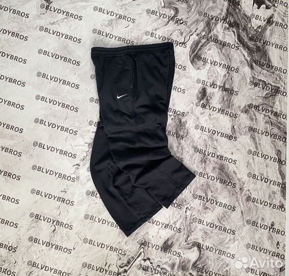 Спортивки Nike с широким выходом