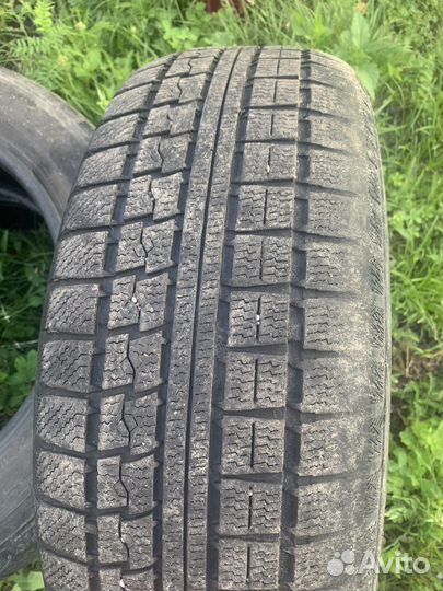 Toyo Winter Tranpath M2 215/60 R17