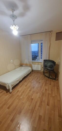 Комната 13 м² в 3-к., 16/18 эт.