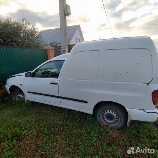 Volkswagen Caddy 1.9 МТ, 2003, битый, 150 000 км