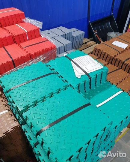 Модульная пвх плитка в автосервис / сто