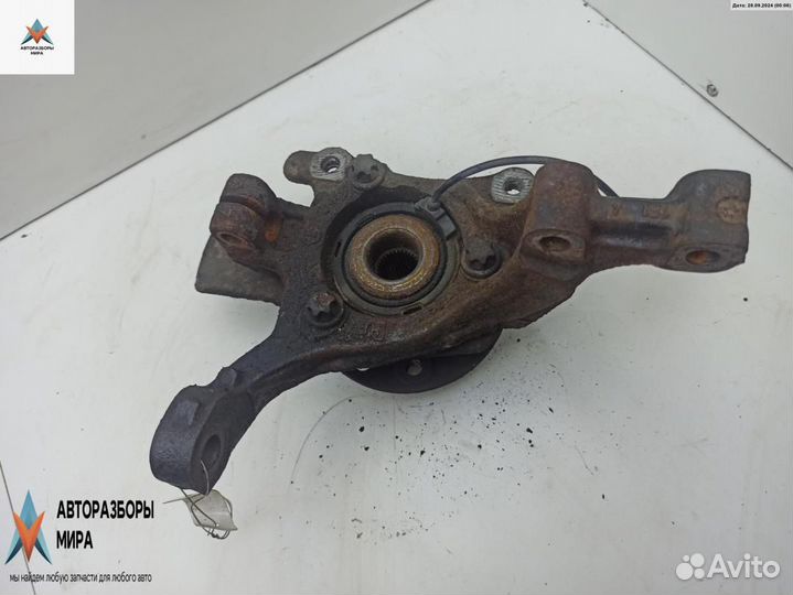 Ступица передняя правая Opel Zafira 2 (B) 2005