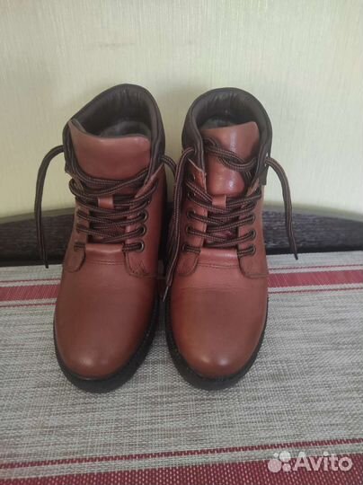 Ботинки женские 36 размер новые