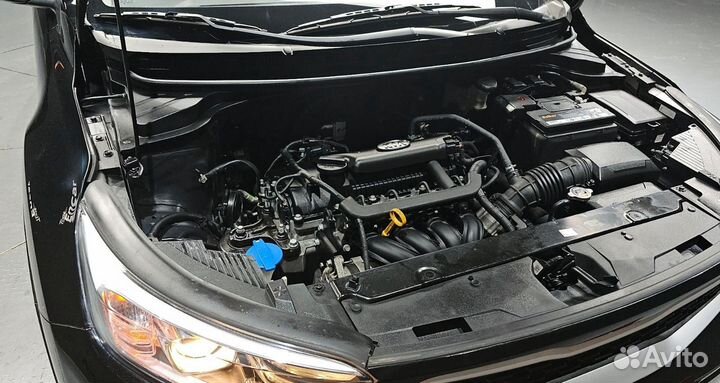Kia Stonic 1.4 AT, 2021, 63 780 км