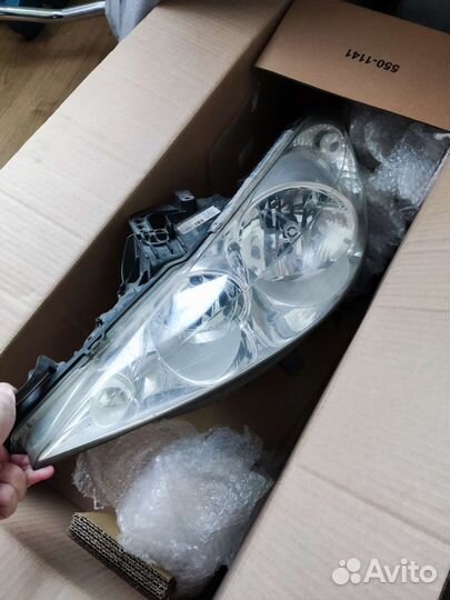 Фара передняя левая Peugeot 207