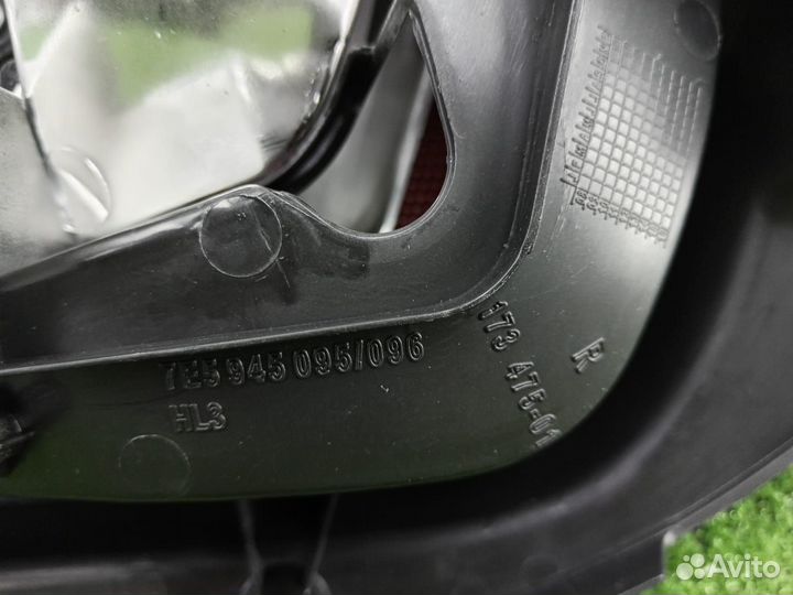 Фонарь задний правый VW Multivan/Caravelle/ Transp