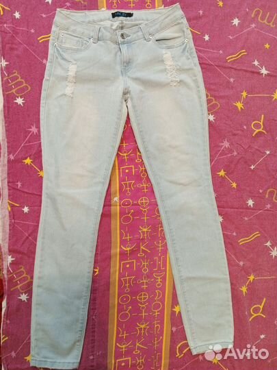 Джинсы женские