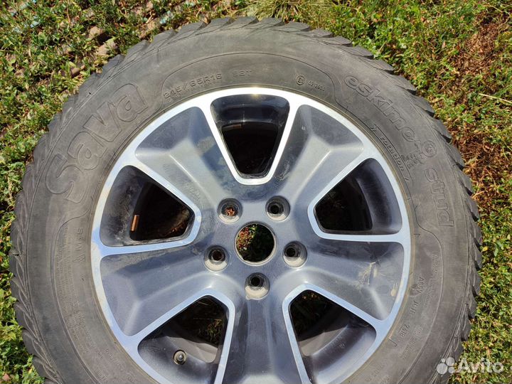 Sava Eskimo Stud 215/65 R16