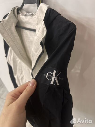 Ветровка/толстовка на застежке Calvin Klein Jeans