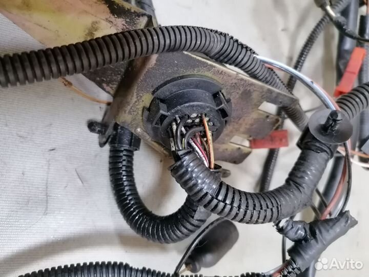 Проводка (коса) моторная VW Passat B3 2.0 9A 1990