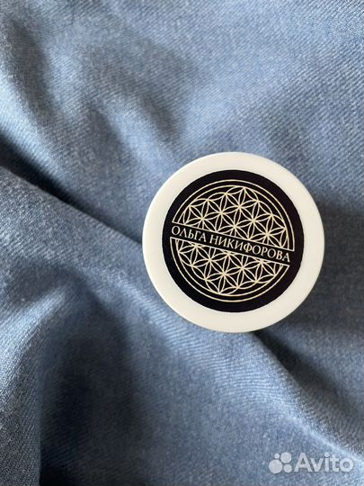 Твердый парфюм для тела из натуральных компонентов