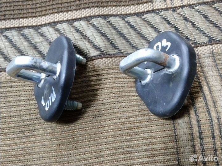 Ответная часть замка двери Киа Рио 3