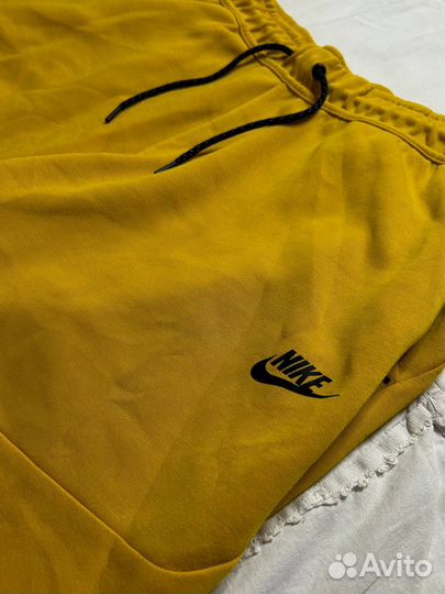 Спортивные брюки Nike tech fleece