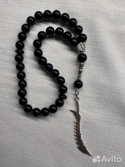 Четки ручной работыс кинжалом