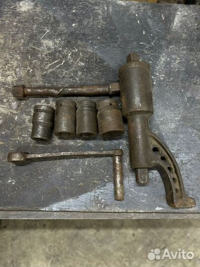 Гайковерт ручной