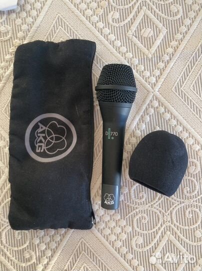 Микрофон караоке akg d770
