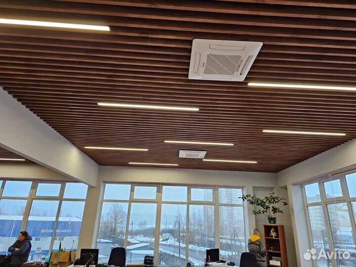 Реечный потолок под дерево