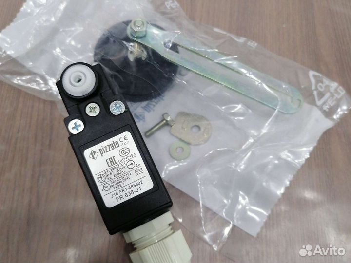 Концевой выключатель Pizzato FR 638