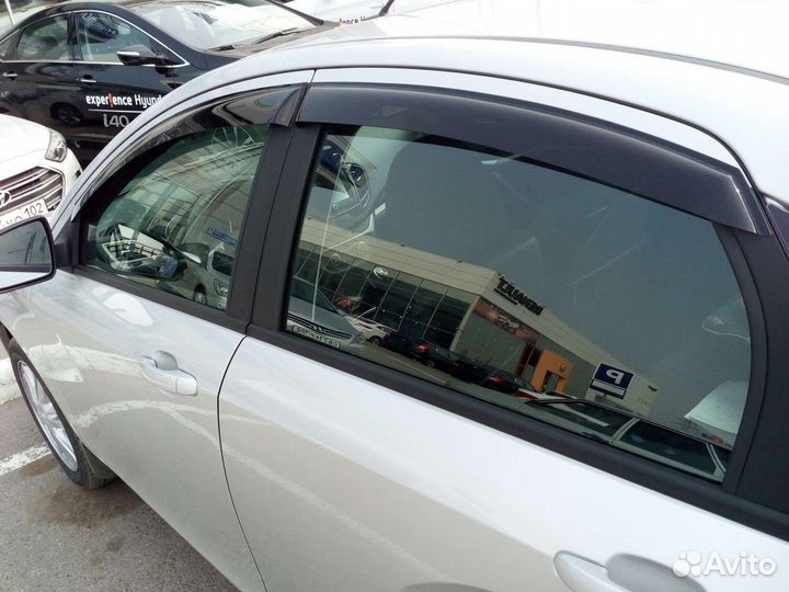 Дефлекторы боковых стекол (ветровики) Лада Веста