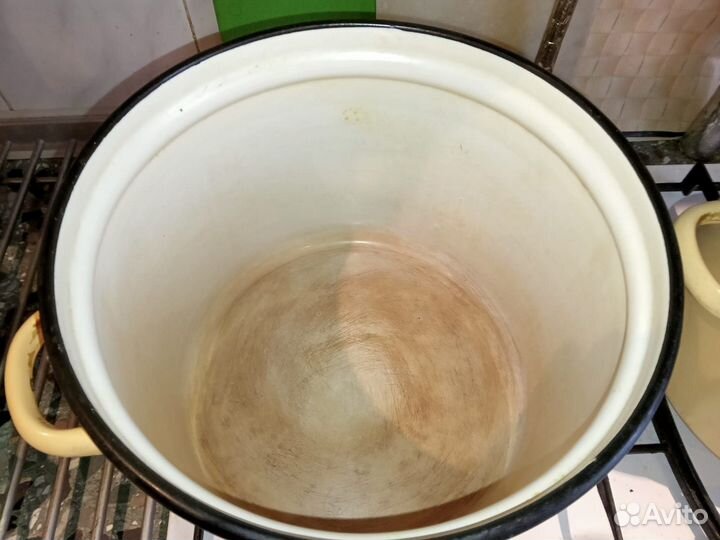 Кастрюли эмалированные 2 шт. СССР цена указана за