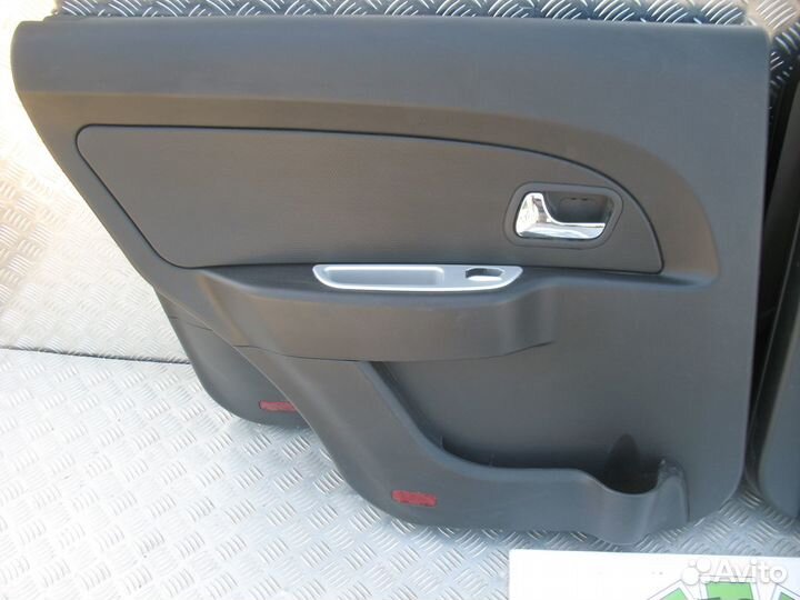 Комплект обшивок дверей Chery Very A13 2012г