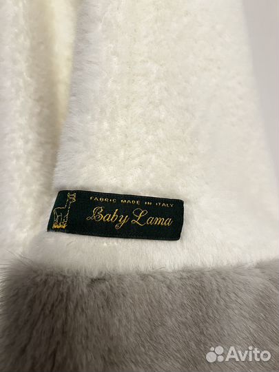 Шубка из меха бэйби ламы с отделкой из норки
