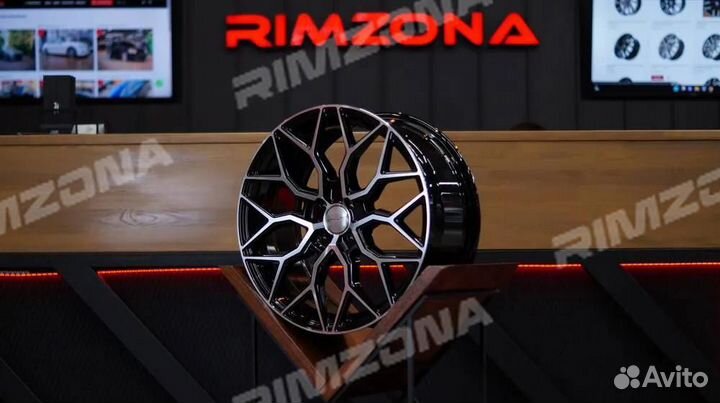 Литой диск sakura wheels R16 5x114.3