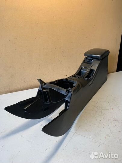 Подлокотник Peugeot 308 CC EP6DT