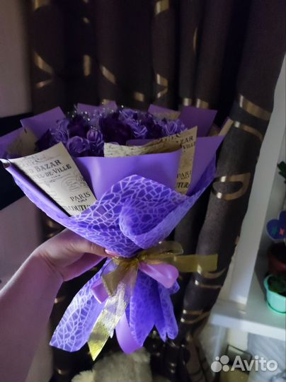 Букет из атласных роз