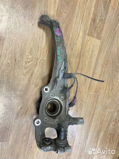 Кулак поворотный передний левый Audi Q5 8K