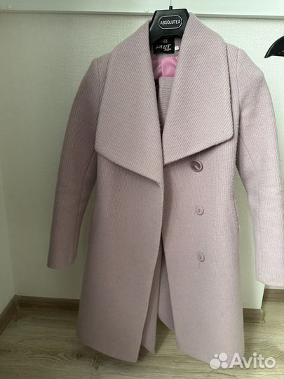 Пальто женское 42