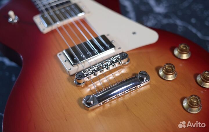 Gibson Les Paul Tribute Satin Cherry Sunburst