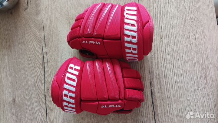 Краги хоккейные