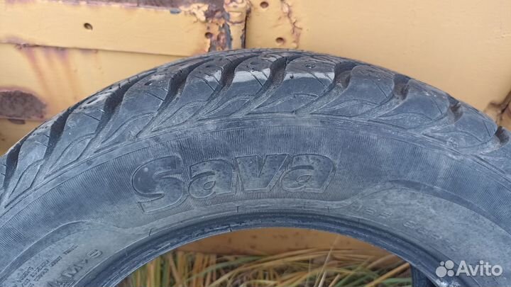 Sava Eskimo Stud 185/65 R14 86