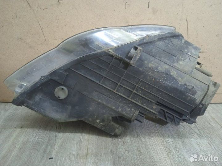 Фара передняя левая Volkswagen Passat B6 BZB 2008