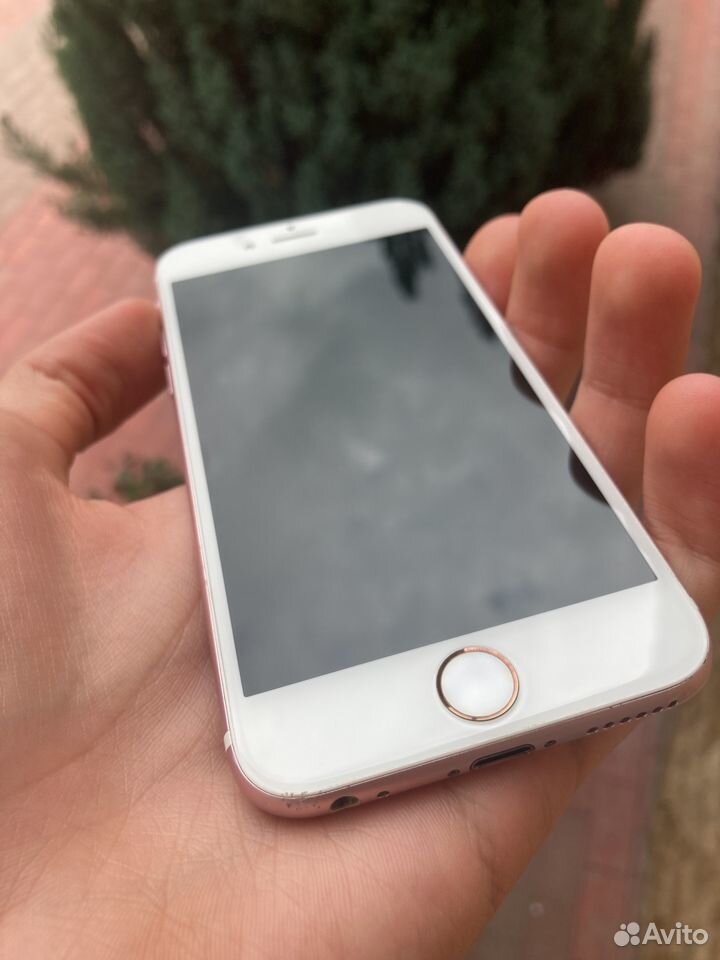 iPhone 6S, 64 ГБ