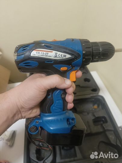 Аккумуляторная дрель шуруповерт