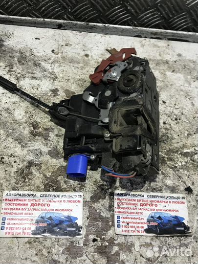 Замок задний правый Шкода Фабия 2 Skoda Fabia 2