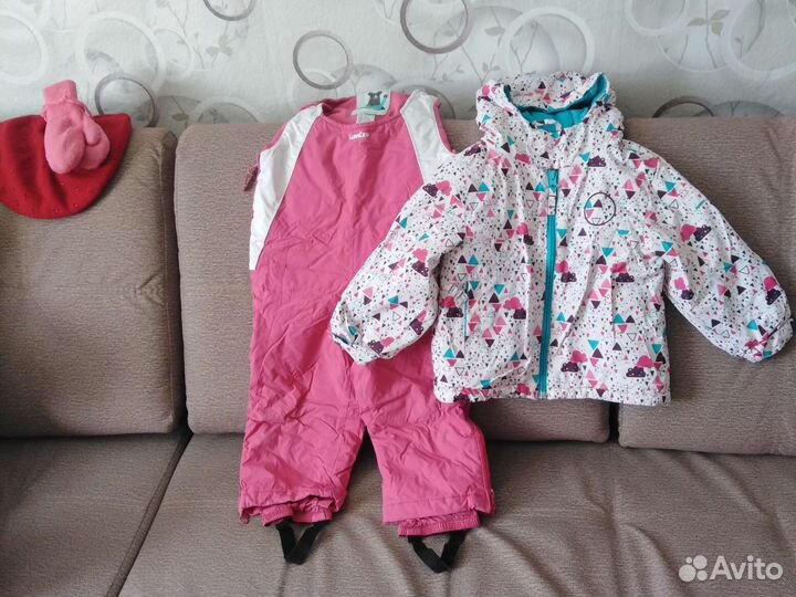 Демисезонный костюм для девочки
