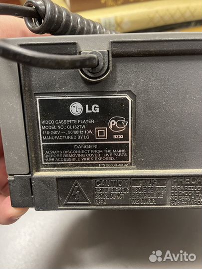 Видеомагнитофон LG с пультом