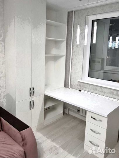 Рабочая зона у окна