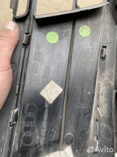 Решетка бампера Ауди А 8