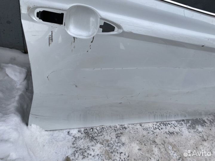 Дверь передняя правая Toyota Camry 70