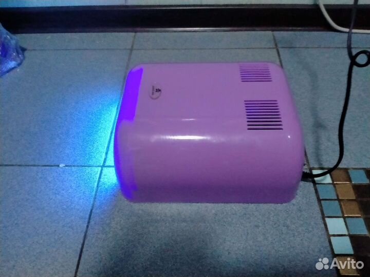 Уф лампа для ногтей