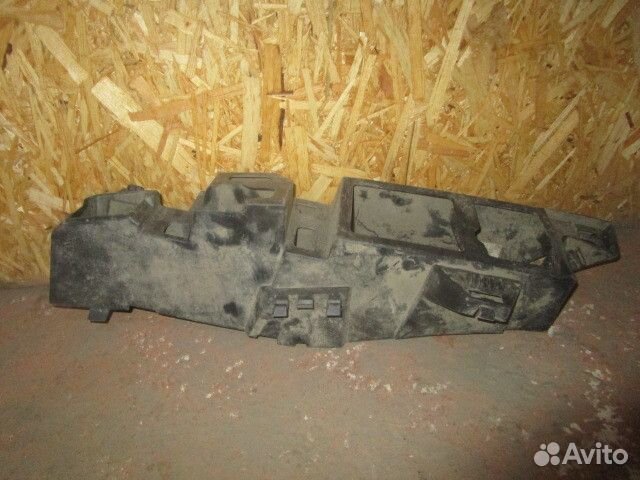 Абсорбер заднего бампера правый Renault Sandero 20