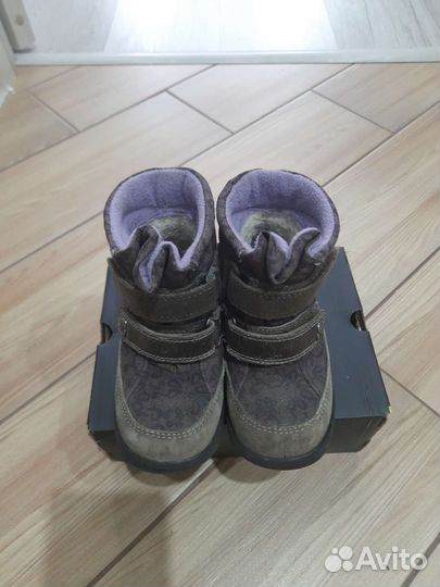 Ботинки демисезонные для девочки 23 размер